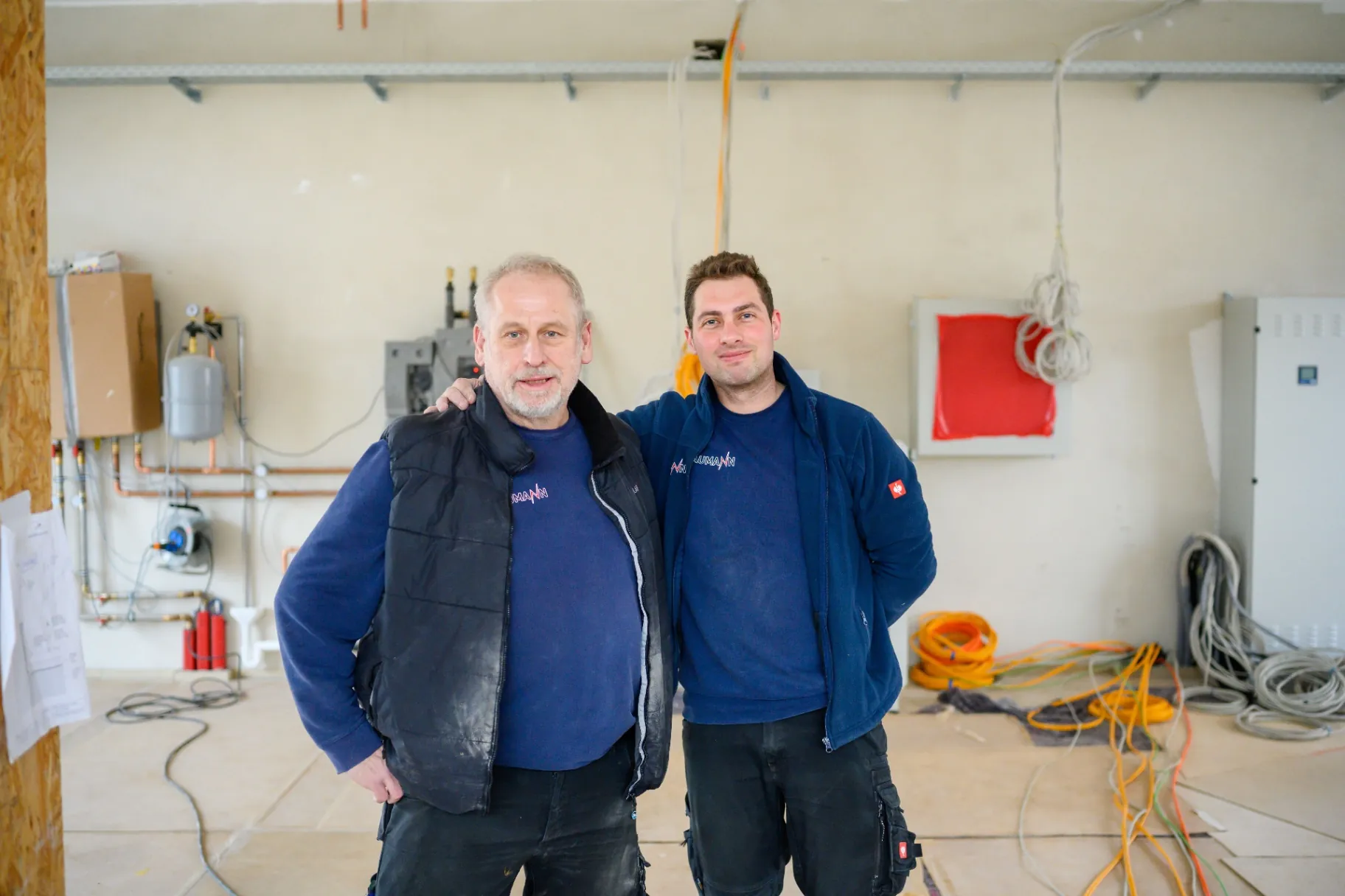 Peter Baumann mit Mitarbeiter – persönlicher Ansprechpartner